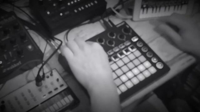 Novation Circuit# Korg Volca #Waldorf Rocket #Monotribe #IPad #Live Preformance смотреть онлайн