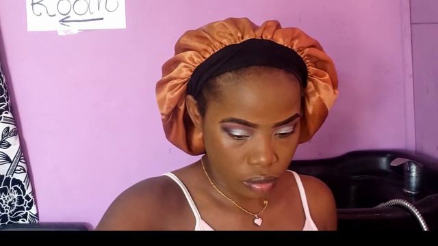 WHITE SHIMMER AND SMOKEY EYE LOOK. смотреть онлайн