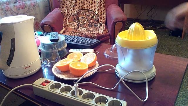 NEW Соковыжималка Rolsen RCJ-255 ОБЗОР И ТЕСТ Как я делал апельсиновый сок HD смотреть онлайн