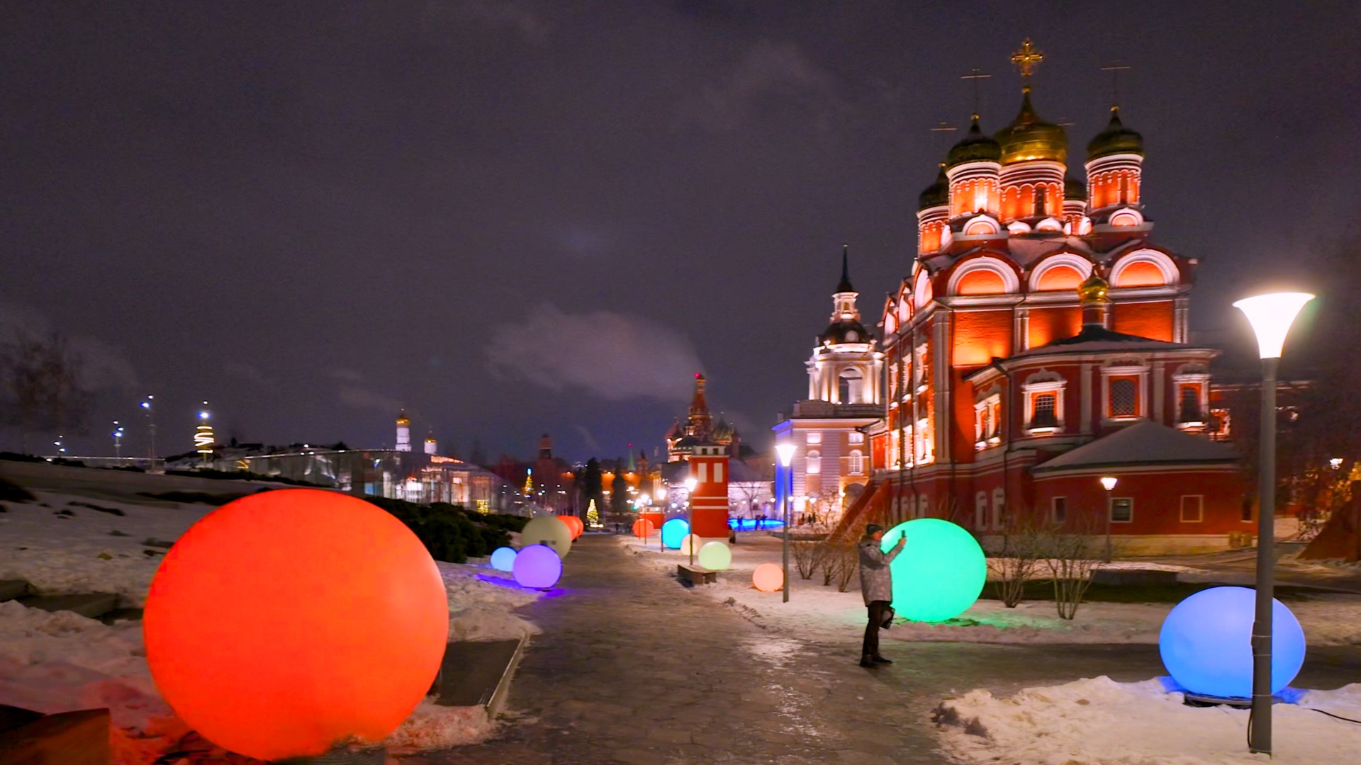 ?? Праздники закончились а воспоминания остались. Москва. Вечерний парк Зарядье. смотреть онлайн