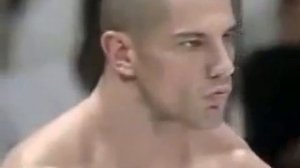 Александр Емельяненко роняет качка