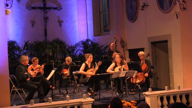 Concerto pour 2 mandolines en Sol M - 2ème mvt : Largo - Antonio Vivaldi смотреть онлайн