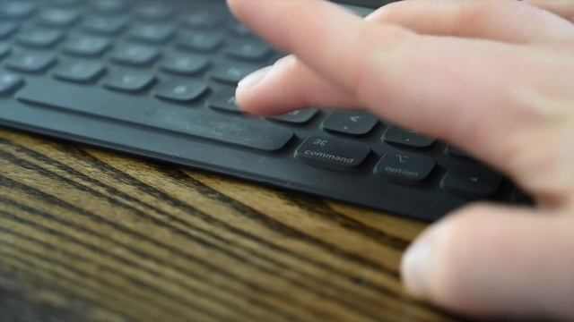 Compared: Magic Keyboard VS Smart Keyboard Folio For IPad Pro!