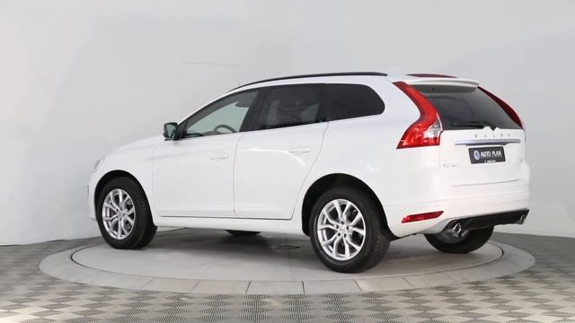 Volvo XC60 D3 R-Design, 2017 смотреть онлайн