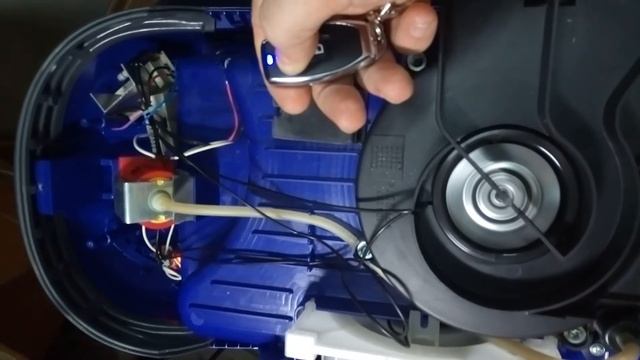 Тестування дистанційного керування пилосмоку THOMAS TWIN TT AQUAFILTER частина 1