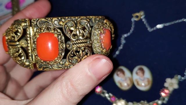 Продажа бижутерии с большой скидкой !Все продано. смотреть онлайн