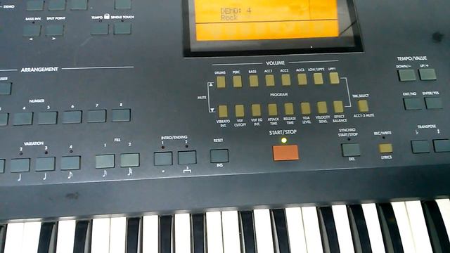 KORG iS 50B (DEMO songs) смотреть онлайн