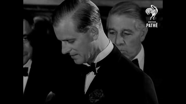 Елизавета 2: Начало / Коротко о главном смотреть онлайн