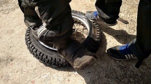 Как одеть резину на диск мотоцикла?
