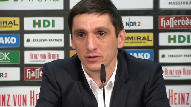 Lars Stindl fliegt! Tayfun Korkut: "Er steht halt da..." | Hannover 96 - VfB Stuttgart 1:1 смотреть онлайн