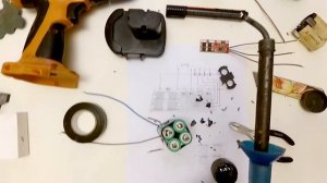 Переделываем шуруповёрт  14 4 В на литий Li ion 18650  с BMS контроллером