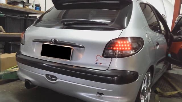 Peugeot 206 Turbo - 1 ano смотреть онлайн