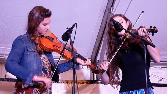 "Loretta's Waltz" + "Sally Ann Johnson" ~ Kathleen & Anissa Burnett @ Happy Valley Fiddlers C. смотреть онлайн