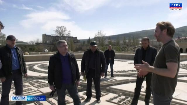 Юрий Левицкий посетил Дербент смотреть онлайн