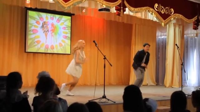 Копия видео "Слышь ты че такая дерзкая а очень классный танец" смотреть онлайн