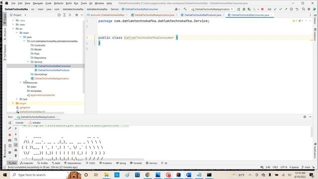 Apache Kafka:  Kafka (Cluster, Producers, Message, Consumers Offset Consumer Group) Zookeeper