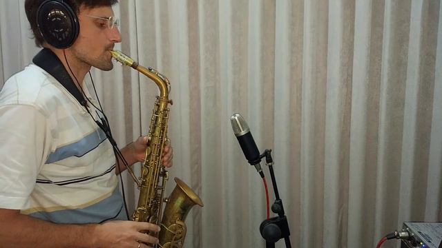SpaceJam - Testing the Roswell Pro Audio Mini K47 for Sax recording смотреть онлайн