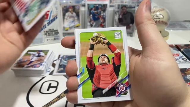 Topps 2021 Update Series - Hobby Box Opening смотреть онлайн