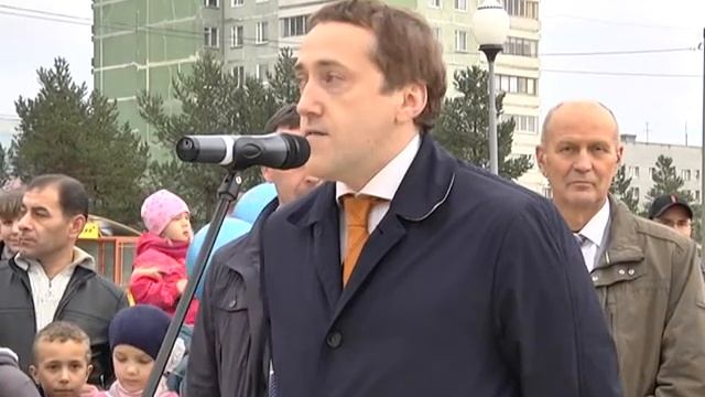 19 сентября в Полярных Зорях состоялось открытие обновленного детского сквера "Умка" смотреть онлайн