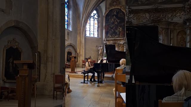 Luxembourg: Bach in the subways 2024 - BWV 1056 Fa mineur (2ème mouvement) - Eleonora Bernardin смотреть онлайн
