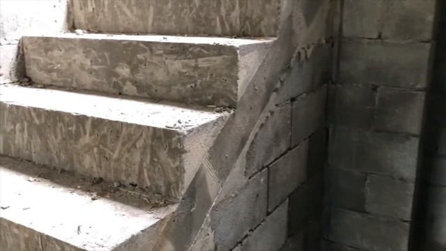 Достроили лестницу на второй этаж смотреть онлайн