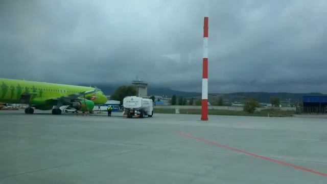 Аэропорт Минеральные воды | едем к самолету | Одни airbus a320 !!! смотреть онлайн