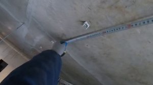 Будни электромонтажника. Монтаж лотка. Разметка трассы.