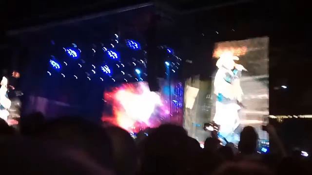 Guns N' Roses - Estadio Vicente Calderón (4/6/17) смотреть онлайн