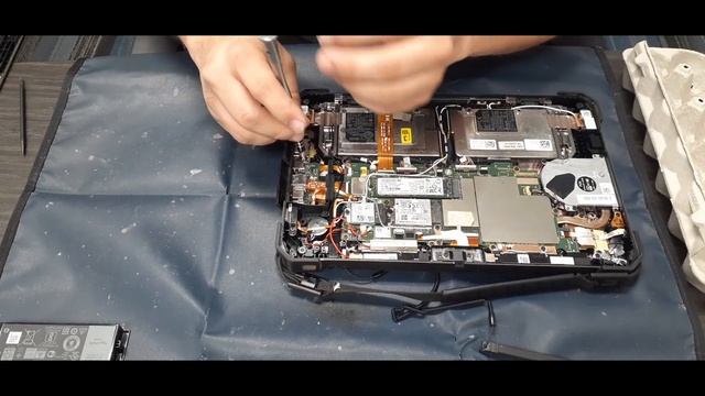 Dell Latitude Rugged 12 DC Port Replacement смотреть онлайн