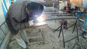 Кровать из профтрубы за 8 минут своими руками  Do-it-yourself bed made from professional pipes