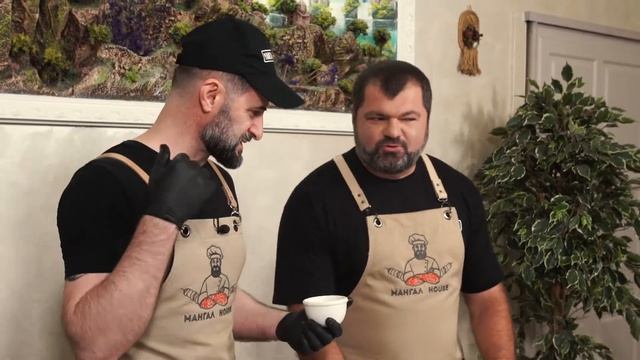 #Геленджик в 1 клик. Готовим шашлык с Шеф поваром Мангал Хауса. Где поесть вкусно в Геленджике? смотреть онлайн