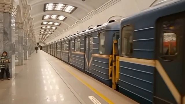 Съёмка31.10.2023.А уже 01.11.2023.ЕМ-501 6324 был отставлен под списание.1973-2023-50 лет работал. смотреть онлайн