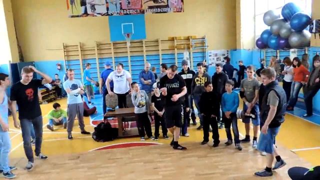 23.03.13 БР поездка в Темрюк на Батлы ФолоуМастер Медведев Саня разминка смотреть онлайн