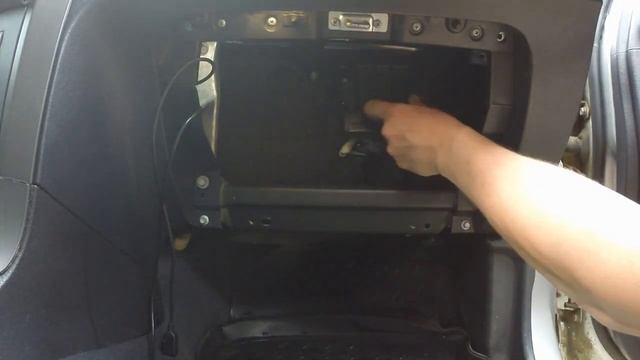 Замена фильтра салона на автомобиле Great Wall Hover H5 смотреть онлайн