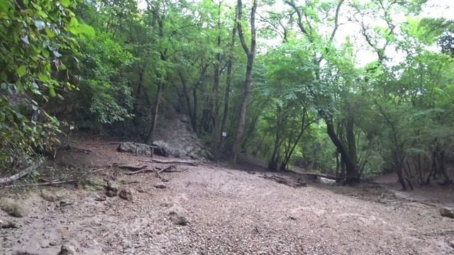 Водопад Козырëк пересох, Муловское озеро, Передовое, Балаклавский район, Крым горное озеро смотреть онлайн