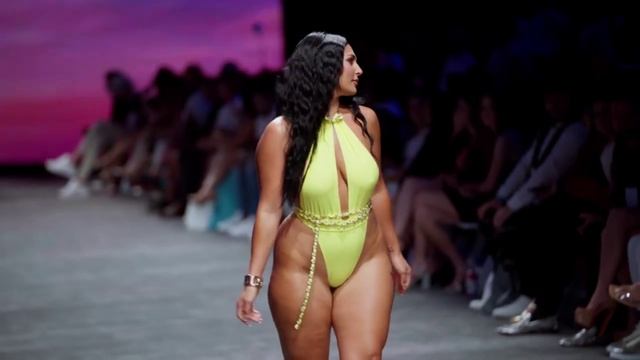 Curvy Fashion