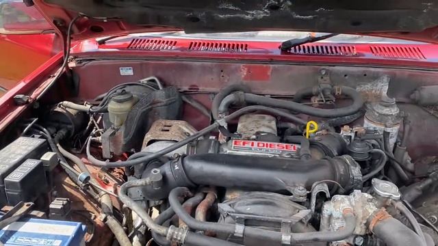1993 Toyota Hilux Surf turbo diesel start up, walk around and short drive смотреть онлайн