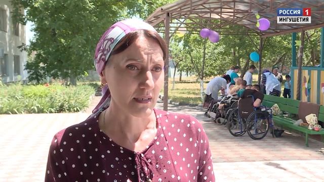 Судебные приставы посетили Реабилитационный центр с.п. Троицкое 30 мая 2019г смотреть онлайн