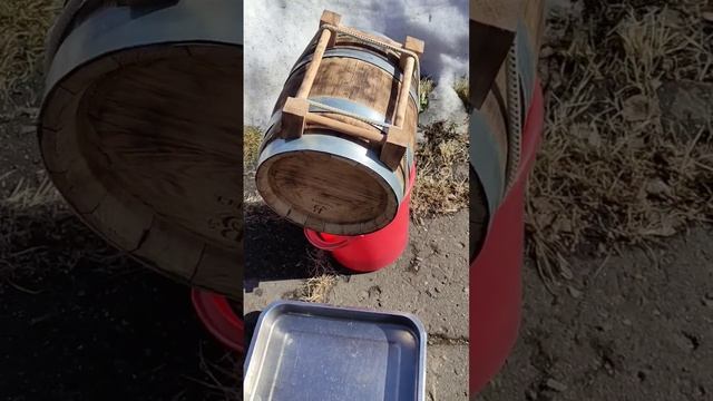 Подготовка дубовой 10 литровой бочки. Вымачивание. смотреть онлайн