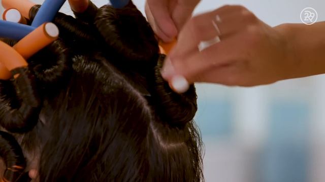 I Got A Wavy Perm For The First Time | Hair Me Out | Refinery29 смотреть онлайн