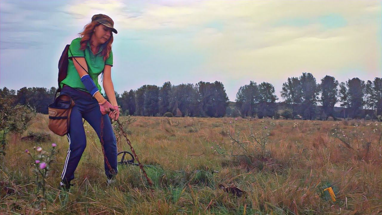 Коп 2022. Первой же находкой оказалась она. Девушка в поиске клада. смотреть онлайн