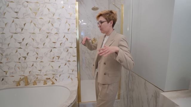 РУМ ТУР по самой дорогой квартире в Москве // Роскошный ремонт квартиры // Классика и Ар Деко смотреть онлайн