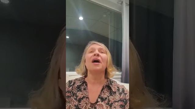 Христианский Стих Спасаемся на Гору смотреть онлайн