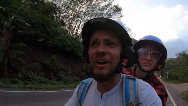 Смотровая площадка Самет Нангши & пляж Май Кхао смотреть онлайн