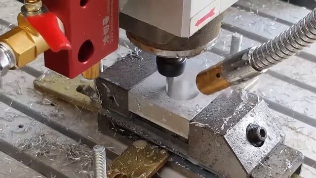 Обработка на мини фрезерном станке Suda.  SolidCAM Imachining. Suda Mini Milling Machining