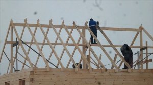 Ставим стропила на деревянную коробку из бруса 9 х 9