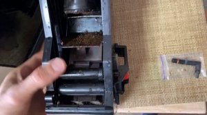 Нивона 850. Вода в поддоне, в бункере отходов, не делает кофе. Ремонт просто.