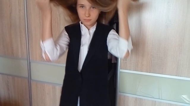 BACK TO SCHOOL: ОДНА РУБАШКА - ТРИ СПОСОБА ЕЁ НАДЕТЬ смотреть онлайн