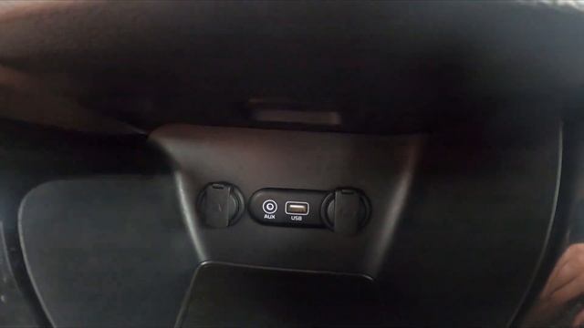 Where is AUX Port in Kia Ceed II ( 2012 - 2018 ) - How to Find AUX Port? смотреть онлайн