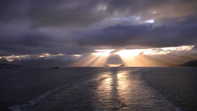 Sunset over the fjord смотреть онлайн